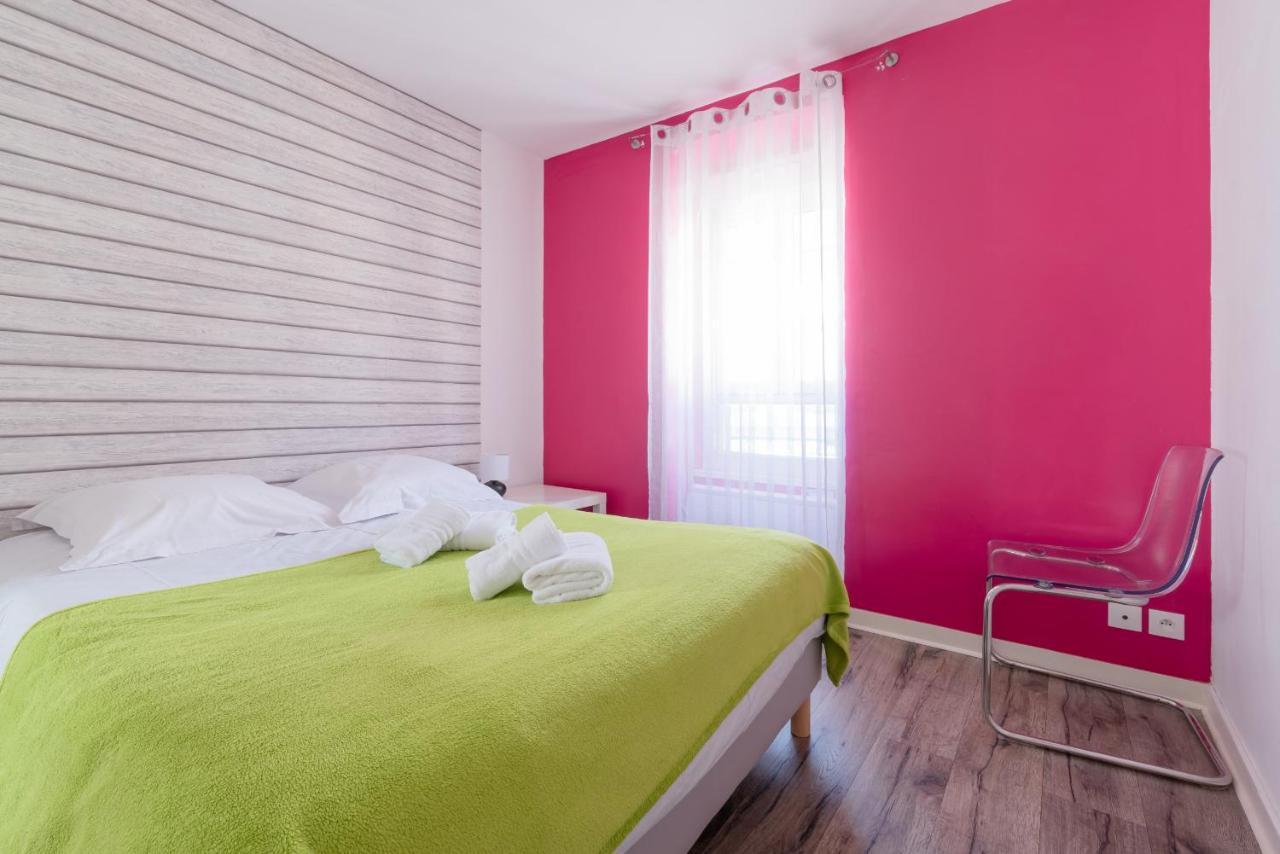 Ker Uhel - Charmant Appartement Plein Centre Saint-Renan Exteriör bild