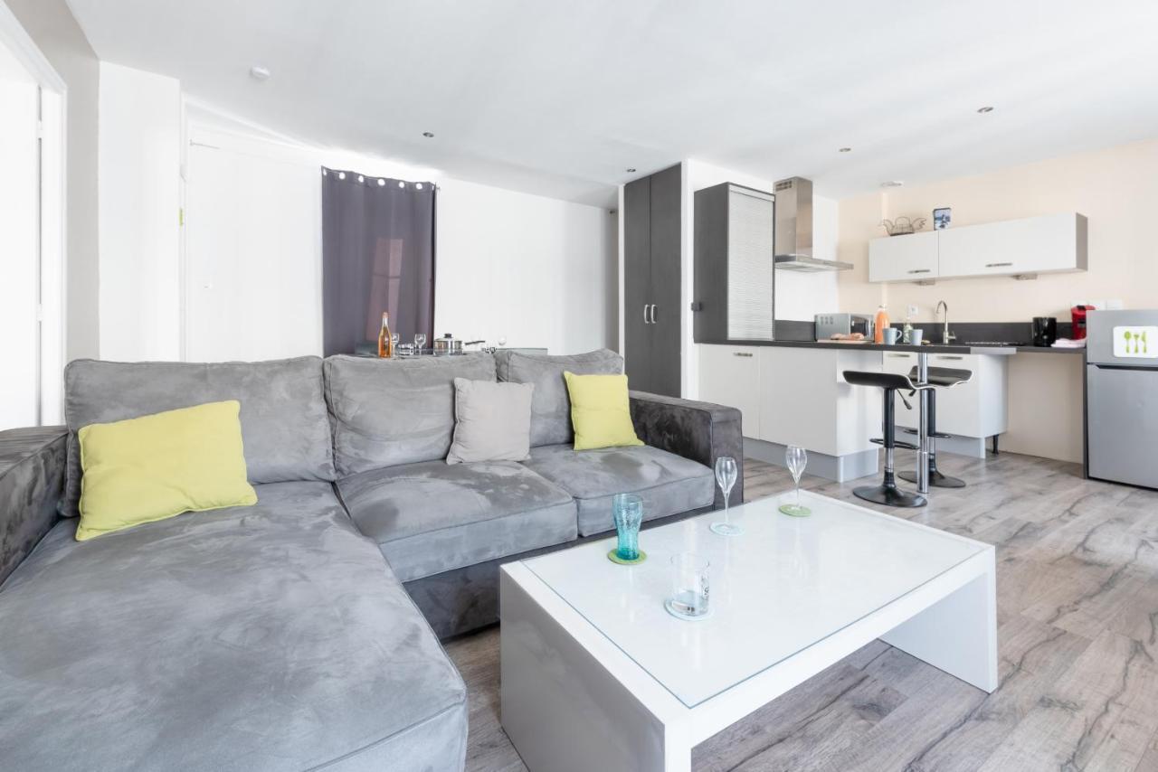 Ker Uhel - Charmant Appartement Plein Centre Saint-Renan Exteriör bild