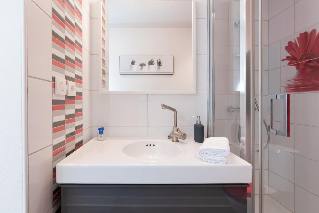 Ker Uhel - Charmant Appartement Plein Centre Saint-Renan Exteriör bild
