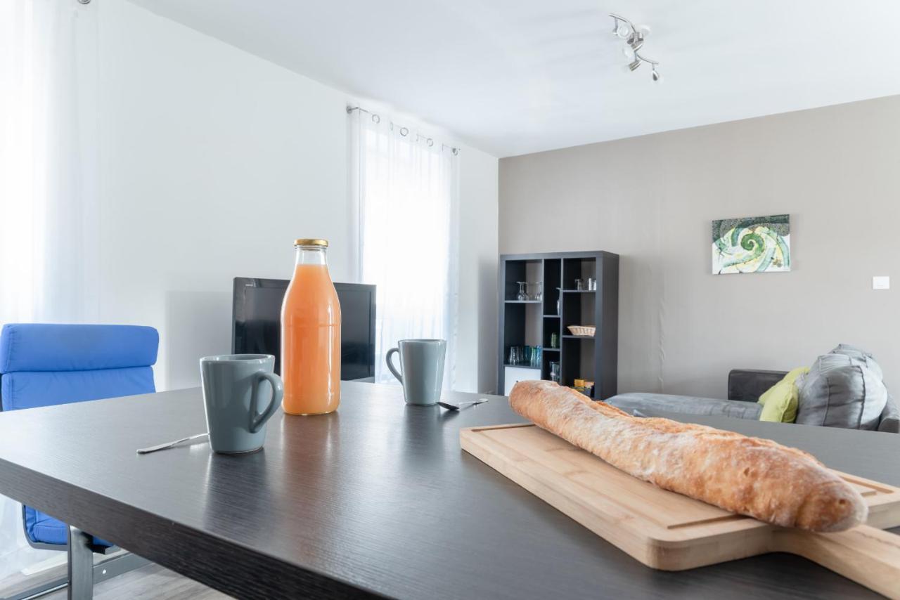 Ker Uhel - Charmant Appartement Plein Centre Saint-Renan Exteriör bild